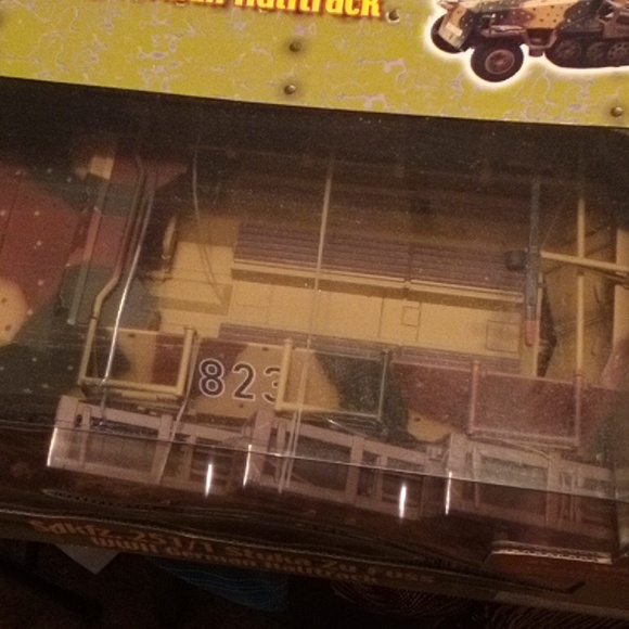 Mint 1\18 scale sdkfz. 251 german halftrack - Picture 4 of 6